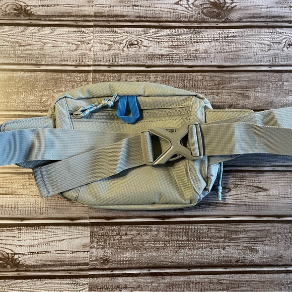 🔵Gray and blue Outdoor Products Belt bag - Picture 3 of 7